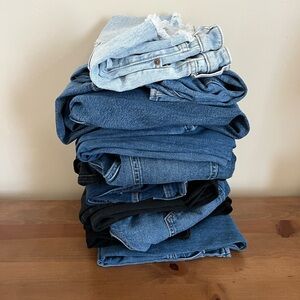 11 pairs! Lot of Old Navy size 4 super skinny and straight jeans and shorts